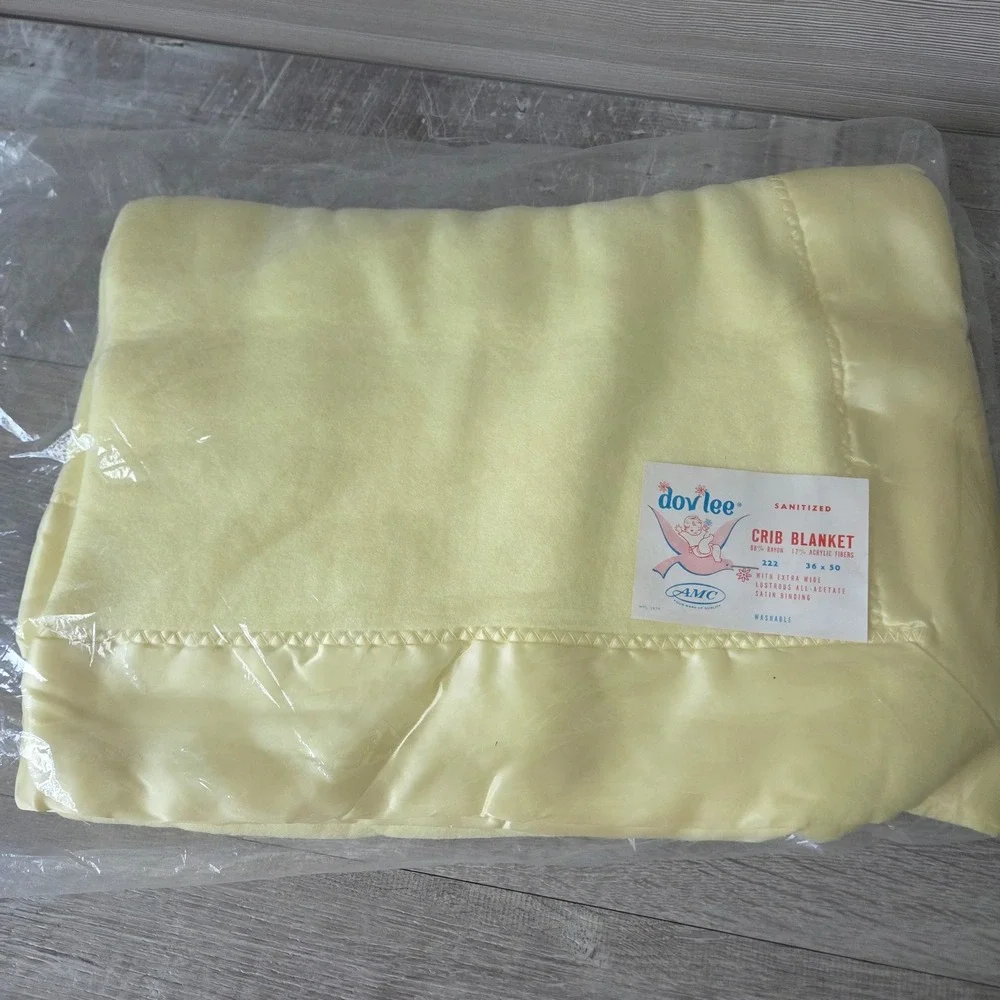 Dovlee vintage crib